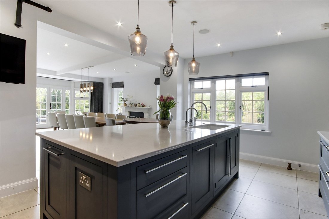 House in Mount Ephraim, Tunbridge Wells, England 2 - 18093547