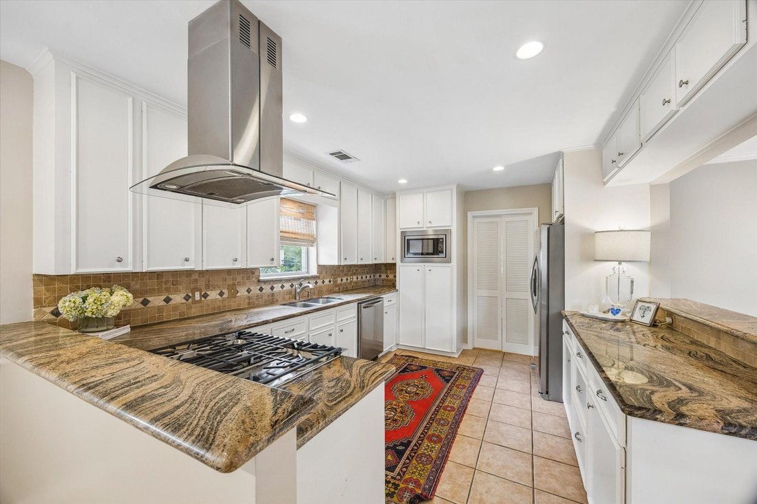 House in Houston, Texas, United States 5 - 18095734