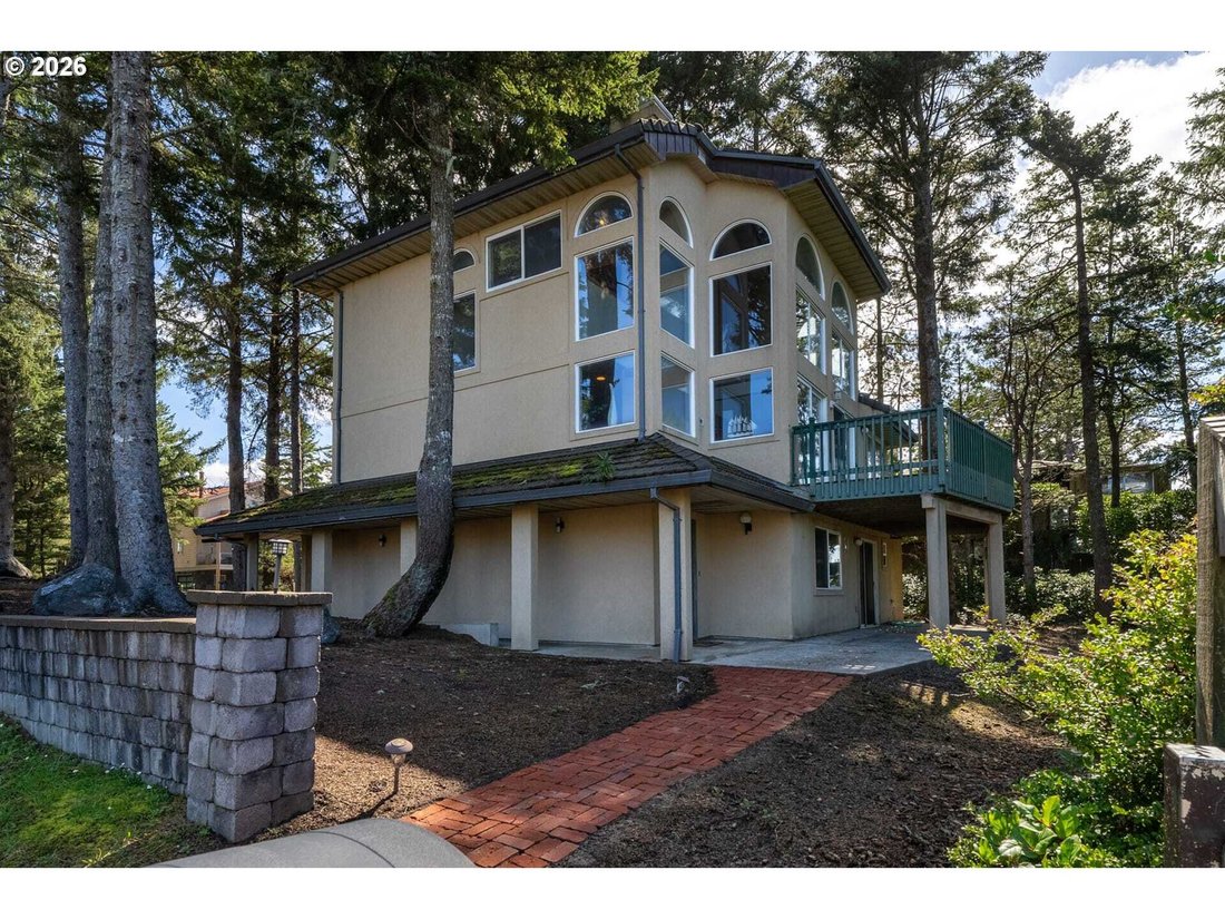 House in Tillamook, Oregon, United States 1 - 18095123