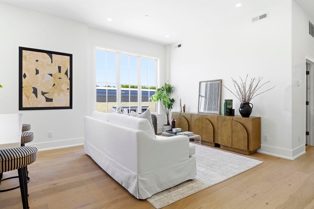 Condo in Boston, Massachusetts, United States 4 - 18092861