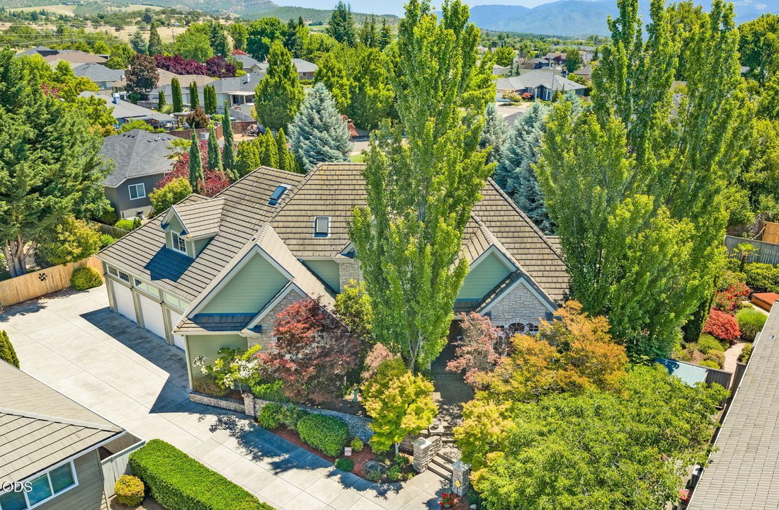 House in Medford, Oregon, United States 4 - 18097844