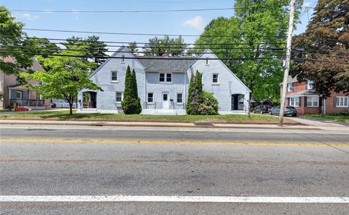 Apartment in West Warwick, Rhode Island, United States 1