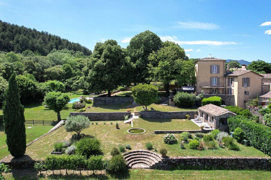 Maison à Uzès, Occitanie, France 1 - 18101657