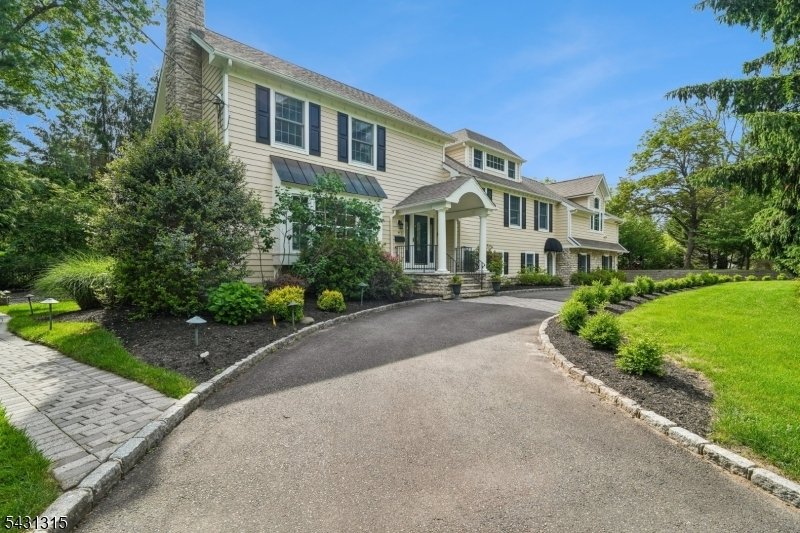 House in Millburn, New Jersey, United States 2 - 18097565
