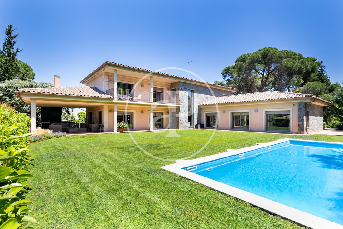 Villa in Sant Cugat del Valles, Catalonia, Spain 1 - 18098752