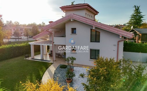 Villa a Rivoltella, Desenzano del Garda, Lombardia 1