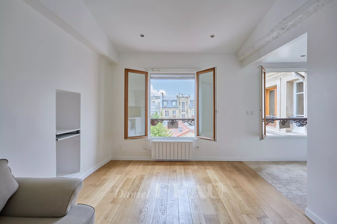 Apartment in Saint Placide, Paris 6e Arrondissement, Paris 2 - 18093551