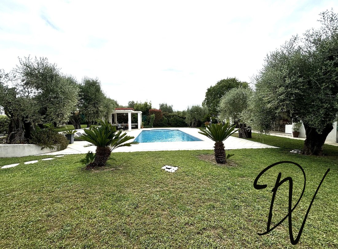 Villa in Grasse, Provence-Alpes-Côte d'Azur, France 5 - 18097731