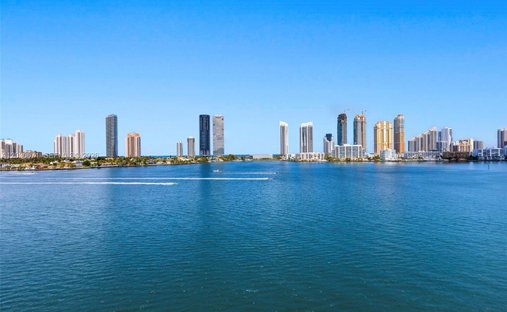 Condo in Golden Beach, Florida, United States 1