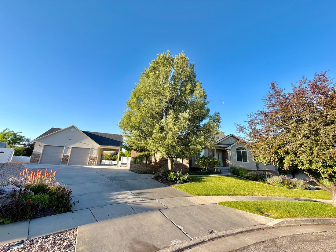 House in Syracuse, Utah, United States 1 - 18084637
