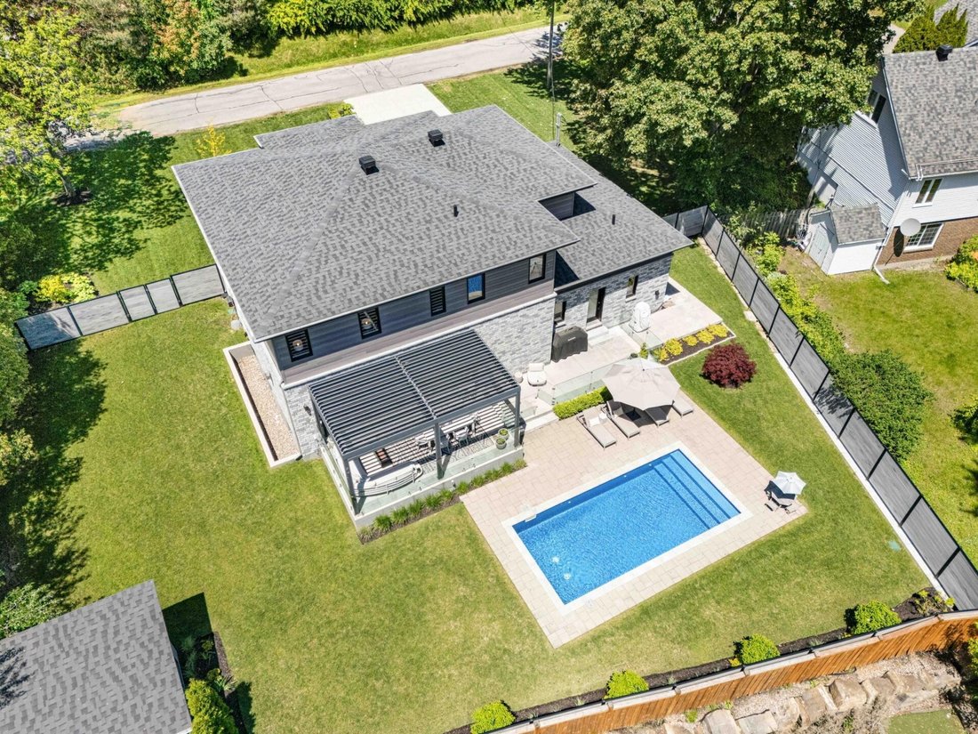House in Baie-D'Urfe, Quebec, Canada 2 - 18104100