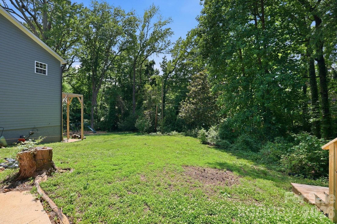Land in Charlotte, North Carolina, United States 4 - 18098603