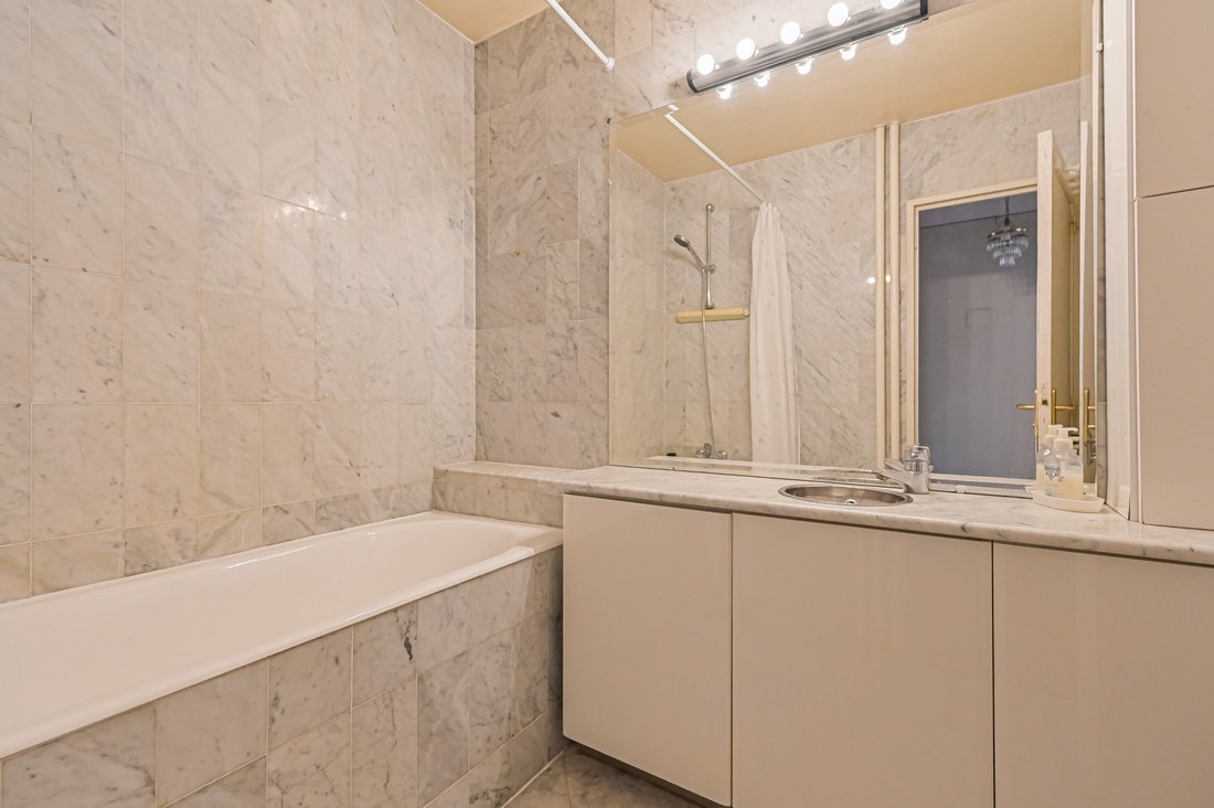Apartment in Léon-Blum Folie-Regnault, Paris 11e Arrondissement, Paris 5 - 18096067