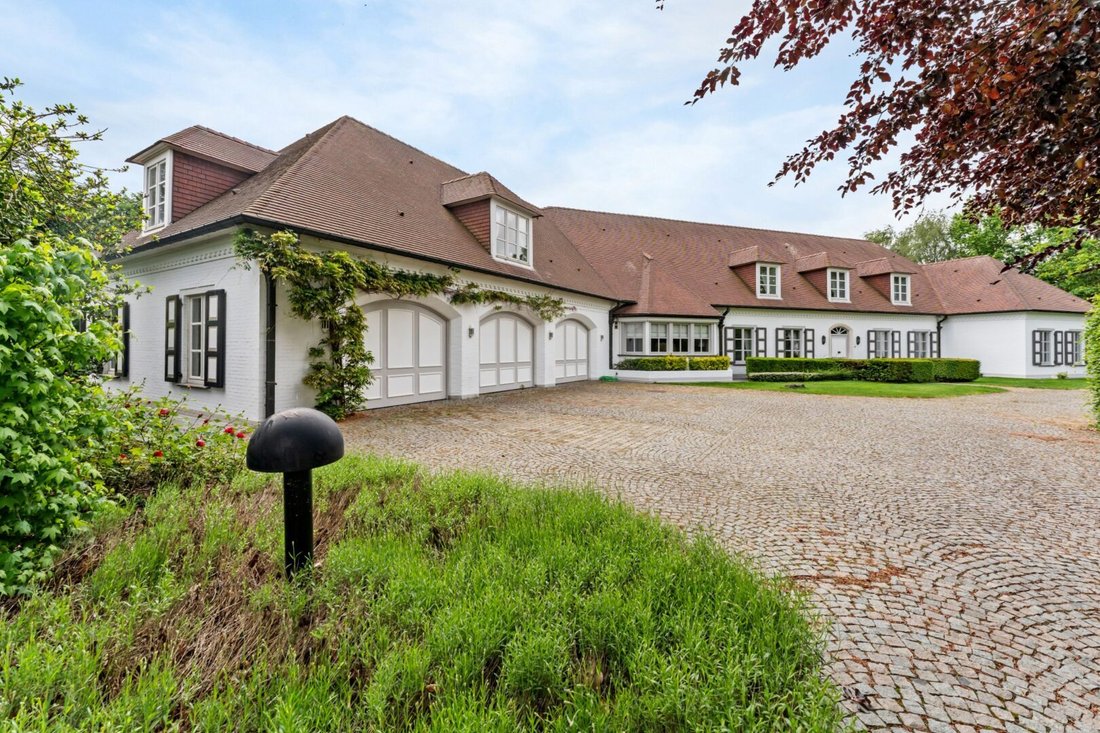 Villa in Maaseik, Flanders, Belgium 3 - 15315733
