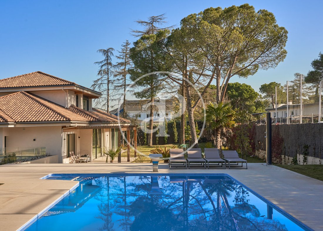 Villa in Boadilla del Monte, Autonome Gemeinschaft Madrid, Spanien 3 - 18098951