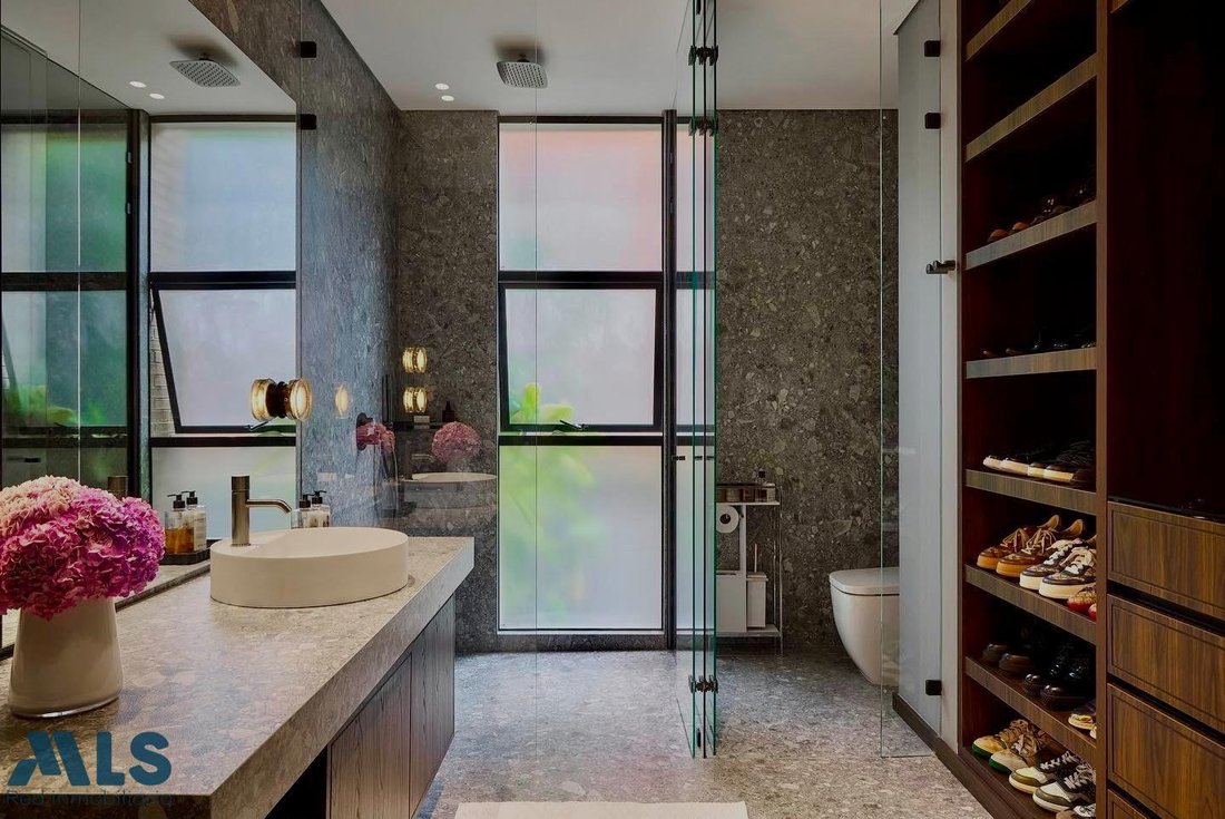 Apartment in Medellín, Antioquia, Colombia 2 - 18098713