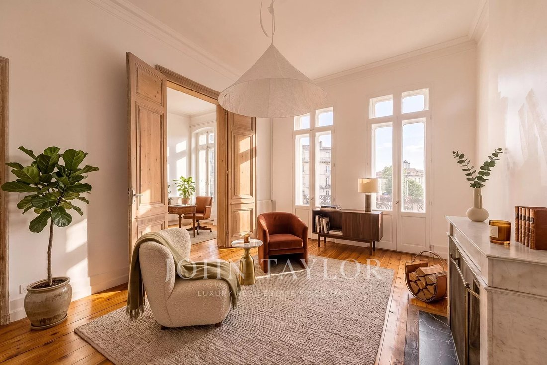 Apartment in Capucins-Saint Michel-Nansouty-Saint Genès, Bordeaux, France 1 - 18101746