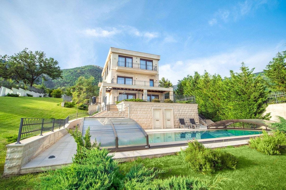 Villa in Mrčevac, Montenegro 4 - 18093857