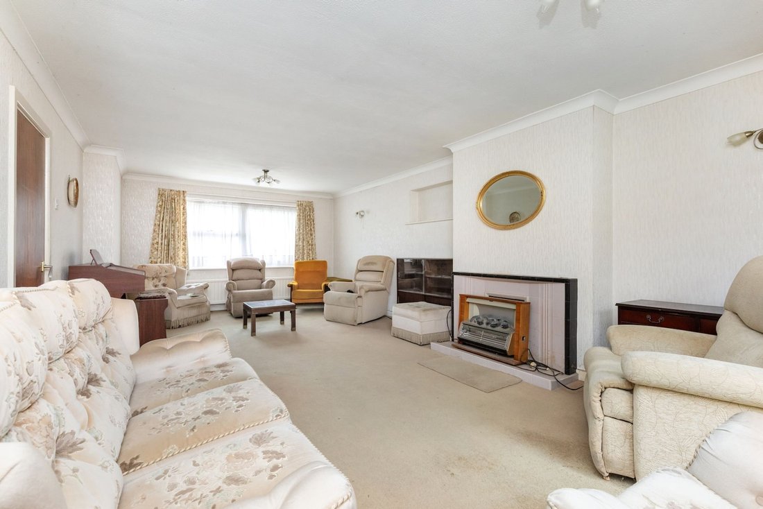 House in Horsham, England 2 - 18093245