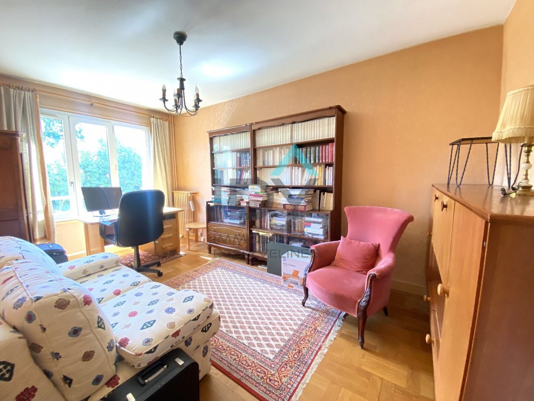 Apartment in Forêt, Saint-Germain-en-Laye, France 2 - 18101526
