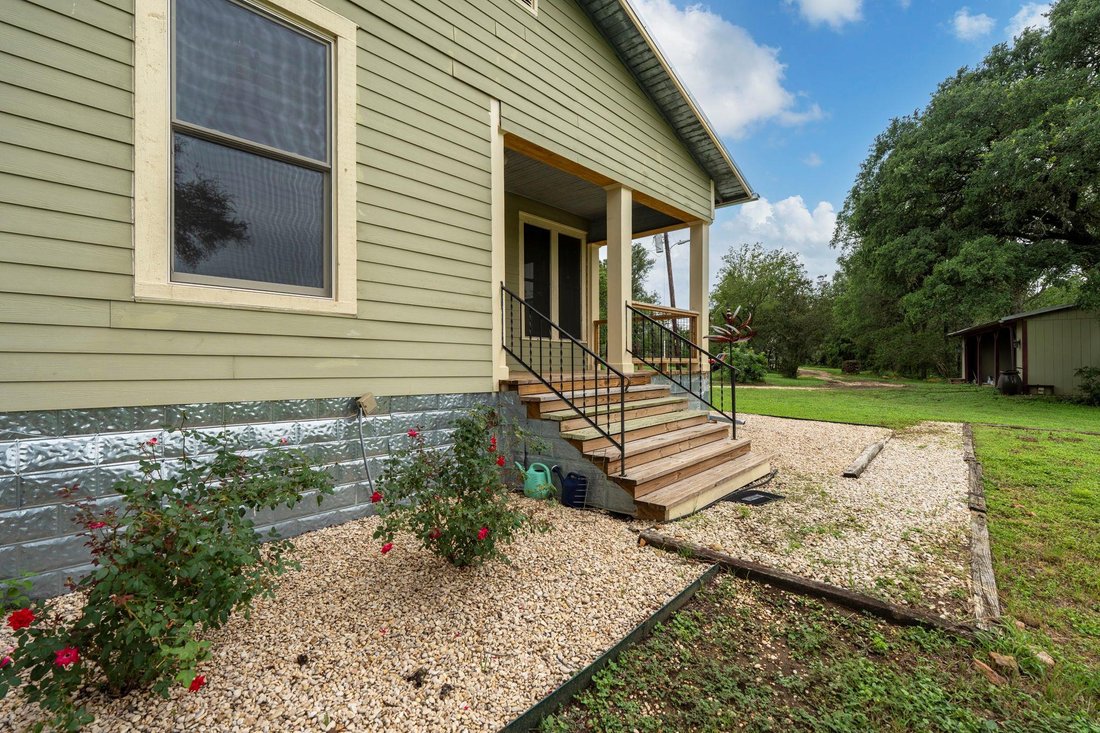 House in Dale, Texas, United States 5 - 18101157
