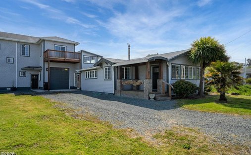 House in Rockaway Beach, Oregon, United States 1