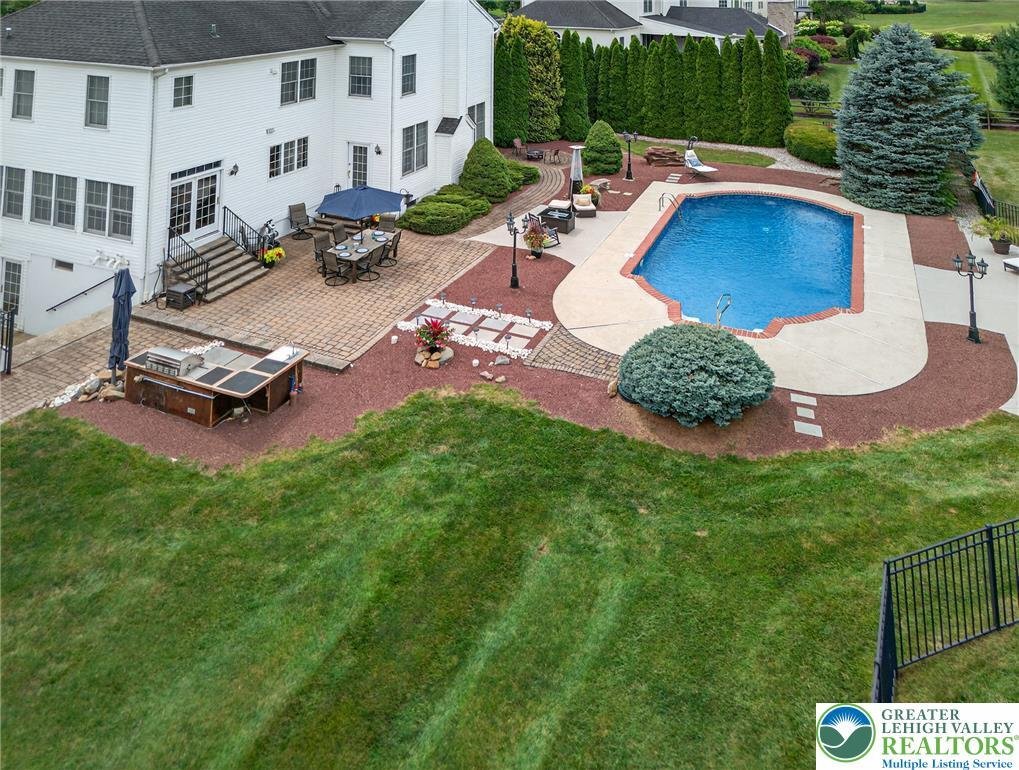 House in Nazareth, Pennsylvania, United States 3 - 18105106