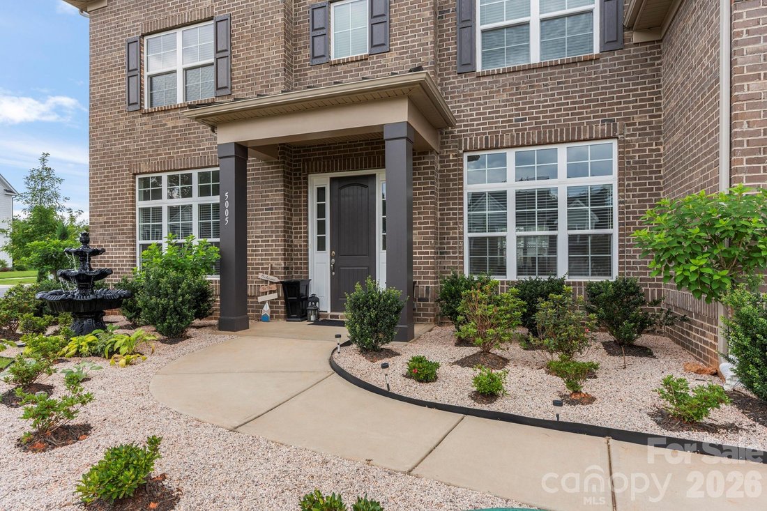 House in Matthews, North Carolina, United States 3 - 18090875