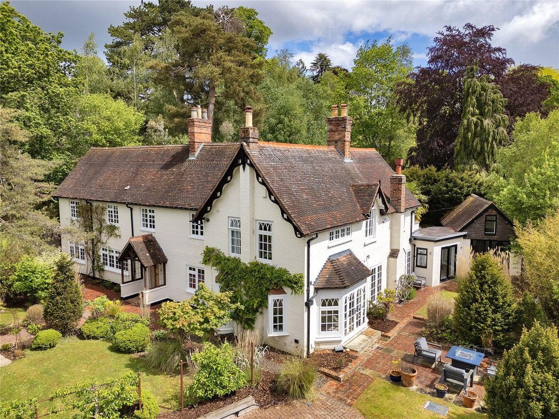 House in Mount Ephraim, Tunbridge Wells, England 1 - 18093547