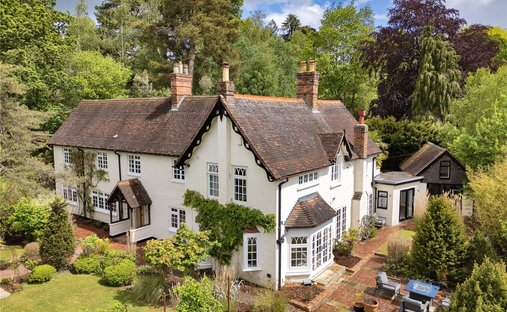House in Mount Ephraim, Tunbridge Wells, England 1