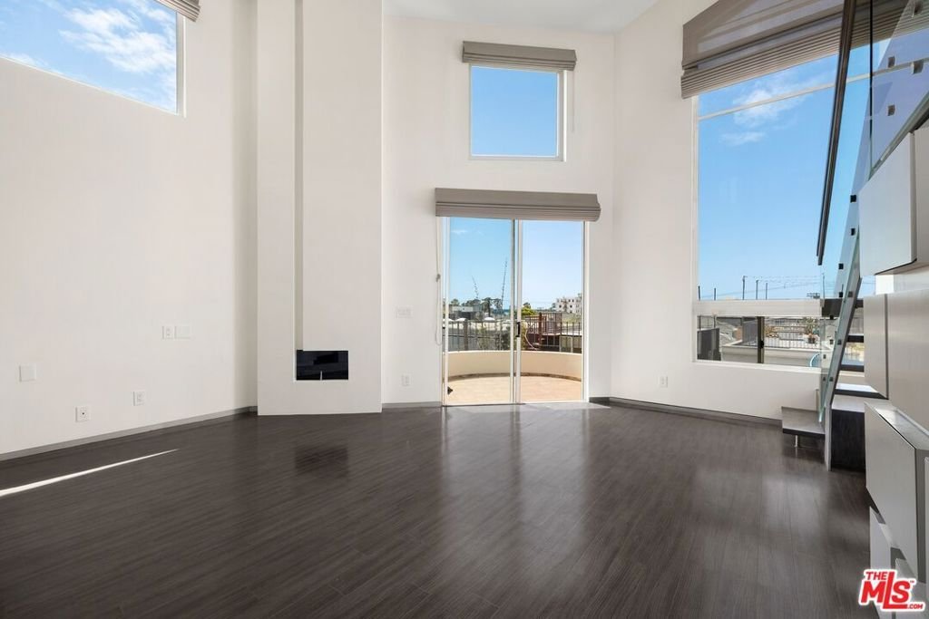 Condo in Los Angeles, California, United States 3 - 18091846