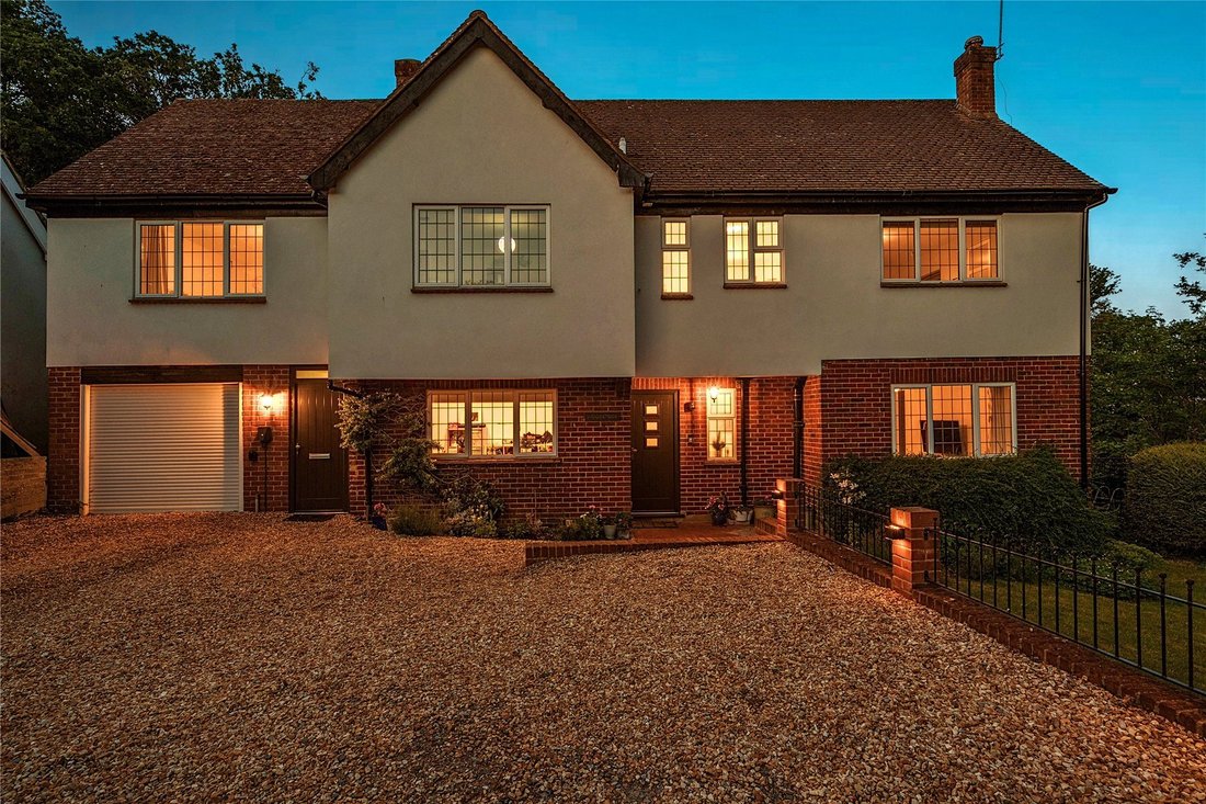 House in Hook Heath, Woking, England 1 - 18094870