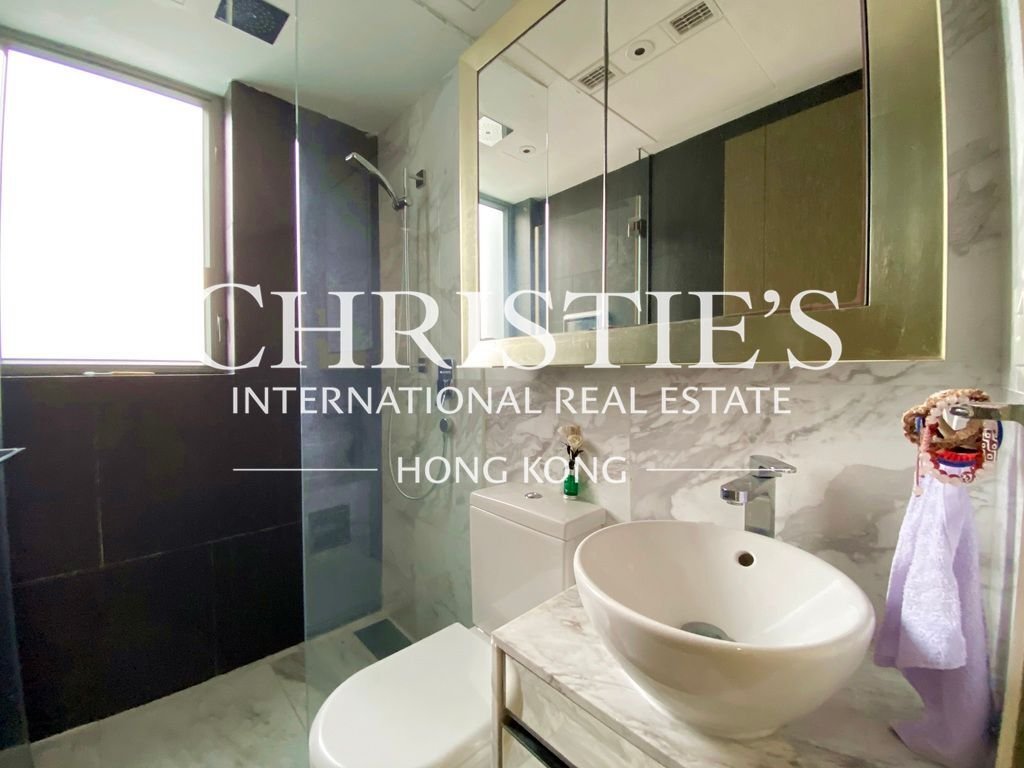 Apartment in Hong Kong, Hong Kong 5 - 18105678