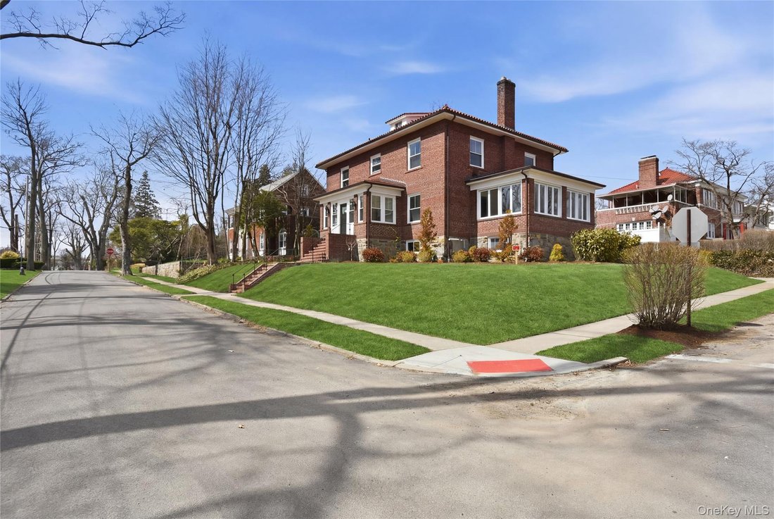 House in Bronxville, New York, United States 2 - 18091872