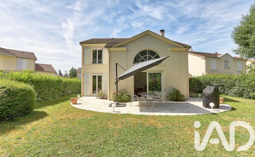 House in Golf, Bondoufle, France 1