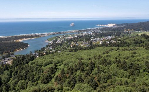 Land in Pacific City, Oregon, United States 1