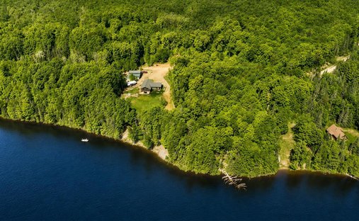 House in Watersmeet, Michigan, United States 1