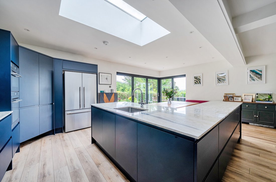 House in Hook Heath, Woking, England 3 - 18094870