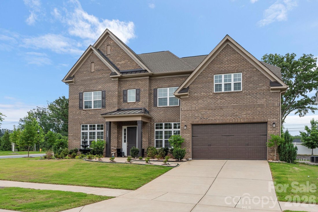 House in Matthews, North Carolina, United States 2 - 18090875