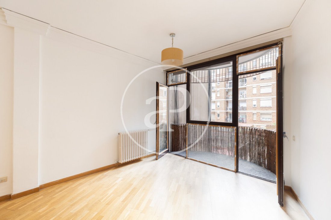 Apartment in Sarrià-Sant Gervasi, Barcelona, Spain 3 - 18098688