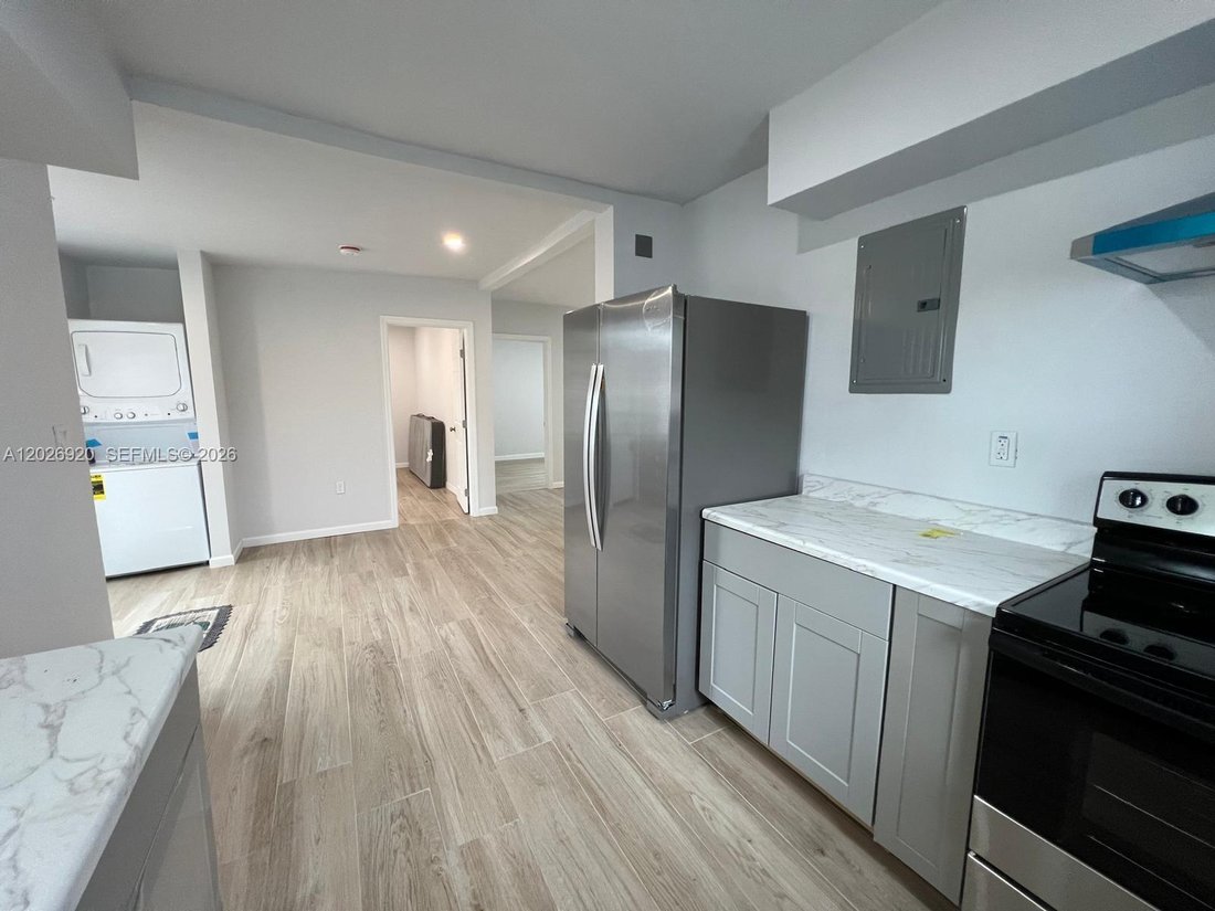 House in Miami, Florida, United States 4 - 18098522