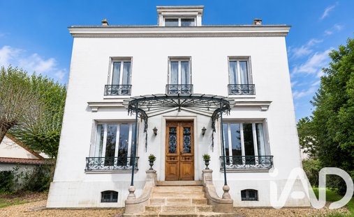 House in Le Parc, Saint-Maur-des-Fossés, France 1
