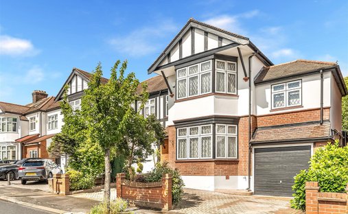 House in Beehive, Ilford, England 1