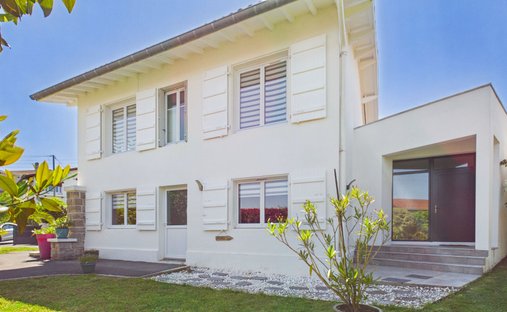 Villa in Anglet, Nouvelle-Aquitaine, France 1