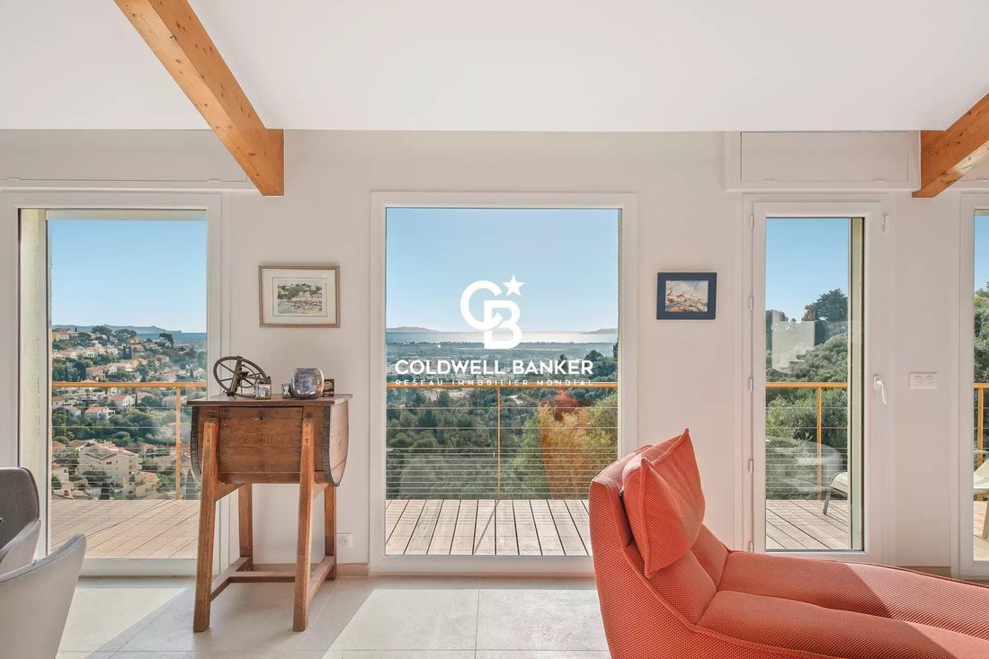 Villa in Hyeres, Provence-Alpes-Côte d'Azur, France 5 - 18093880