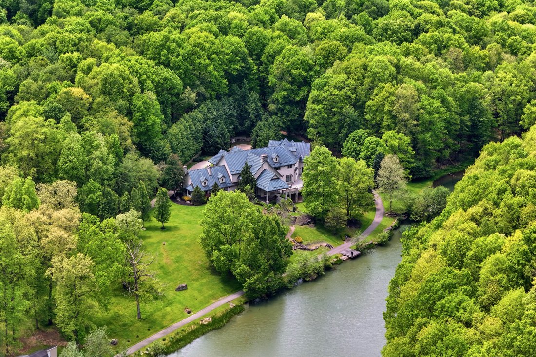 House in Fenelton, Pennsylvania, United States 2 - 18105125