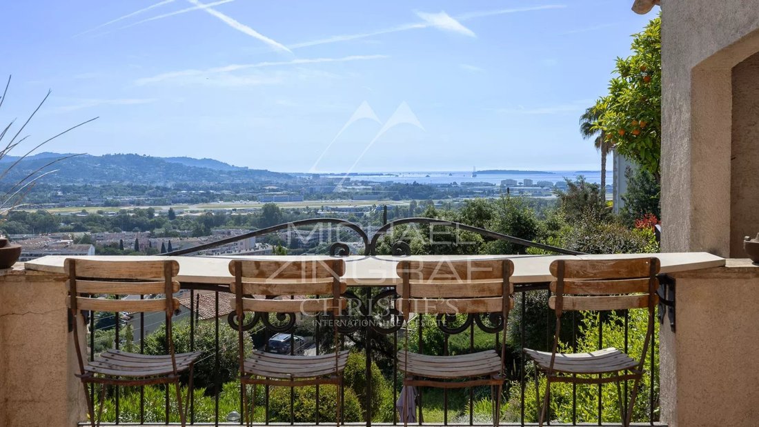 Villa in Les Termes, Mandelieu-la-Napoule, France 1 - 18093844