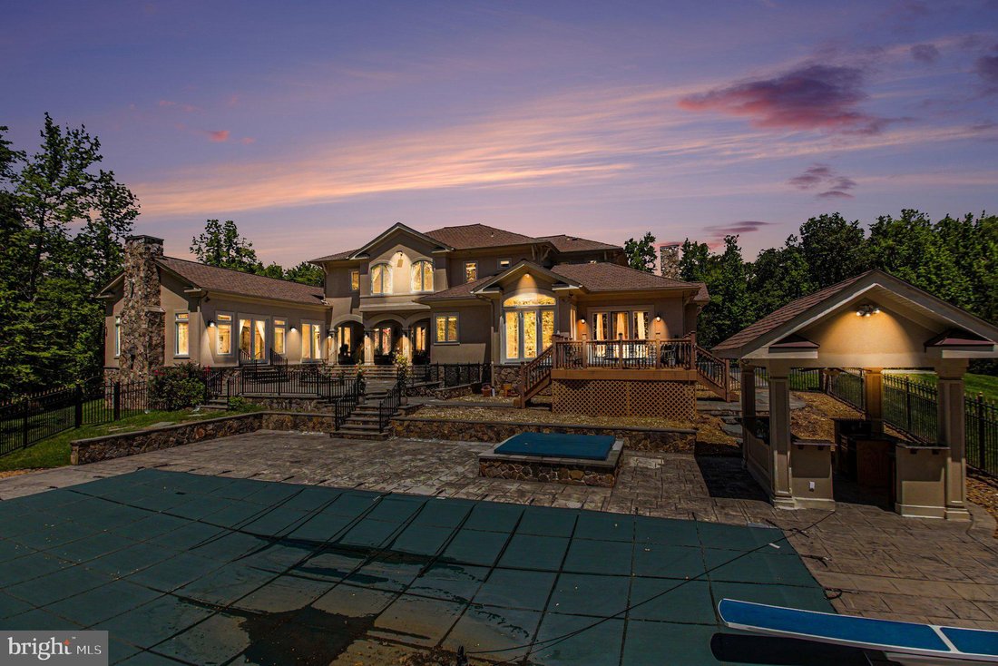 House in Lorton, Virginia, United States 2 - 18090892