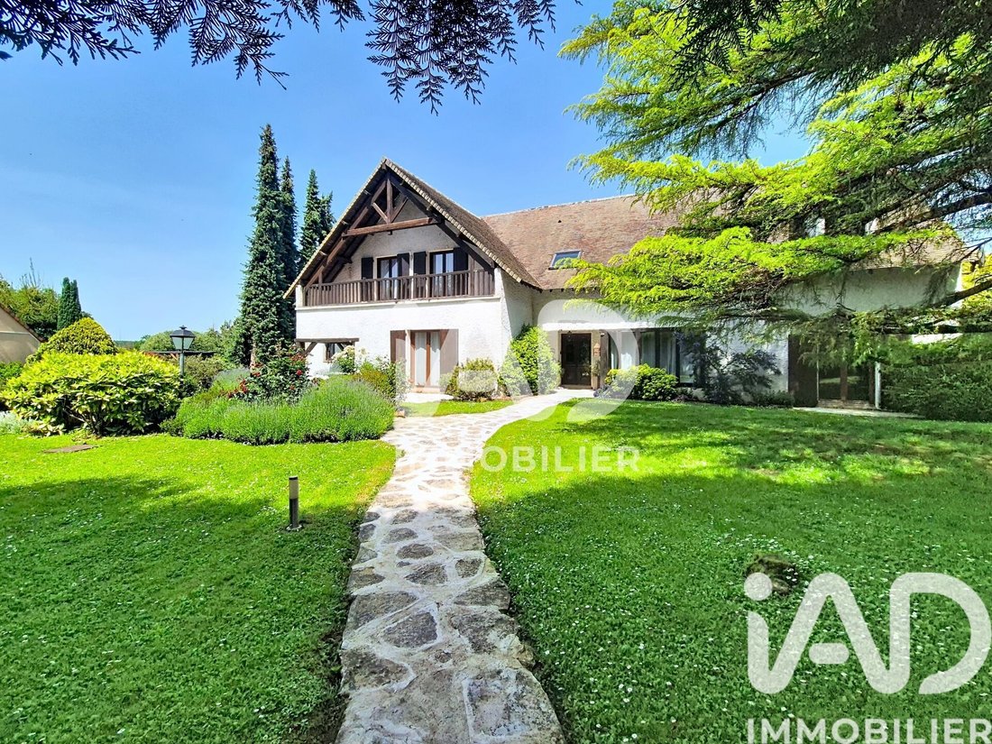 House in Chaumes-en-Brie, Ile-de-France, France 1 - 18100120