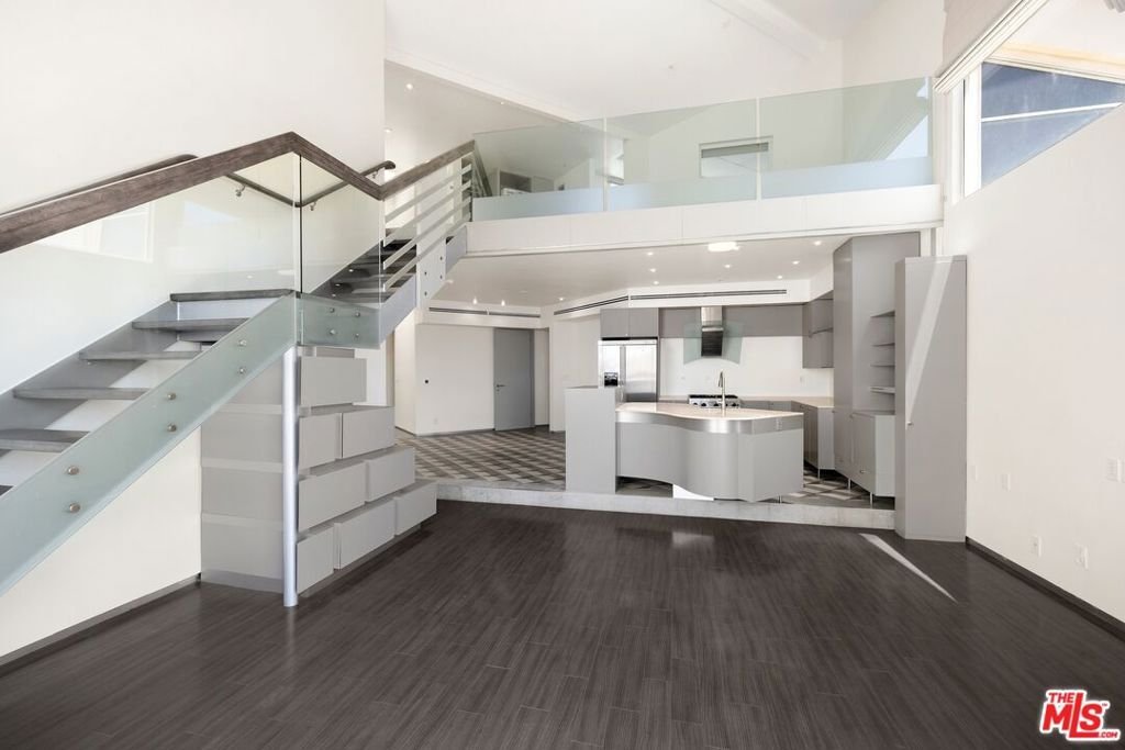 Condo in Los Angeles, California, United States 5 - 18091846